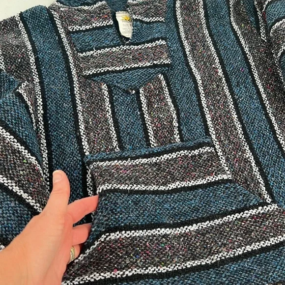 sunspecs Mexican Poncho- Baja- Gray/ White/ Blue- size Medium - Picture 2 of 3